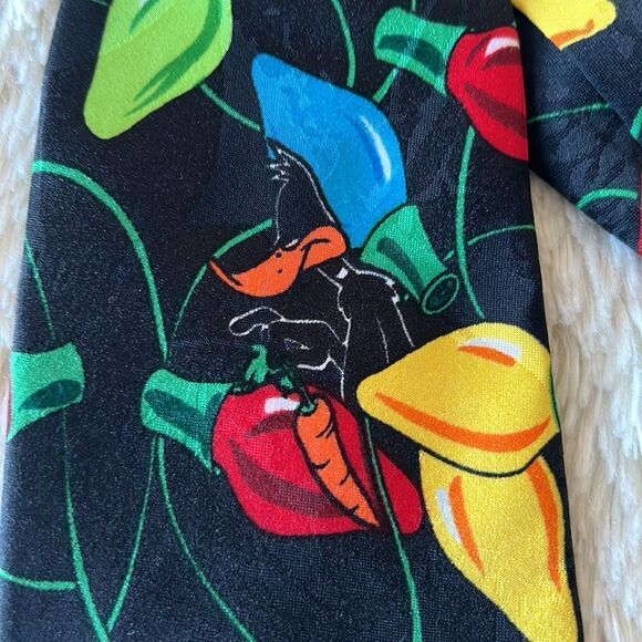 Looney tunes festive holiday tie - Picture 10 of 14